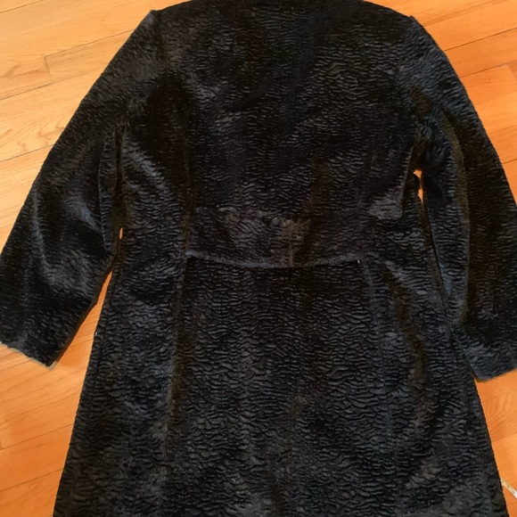 Coat - Picture 2 of 11